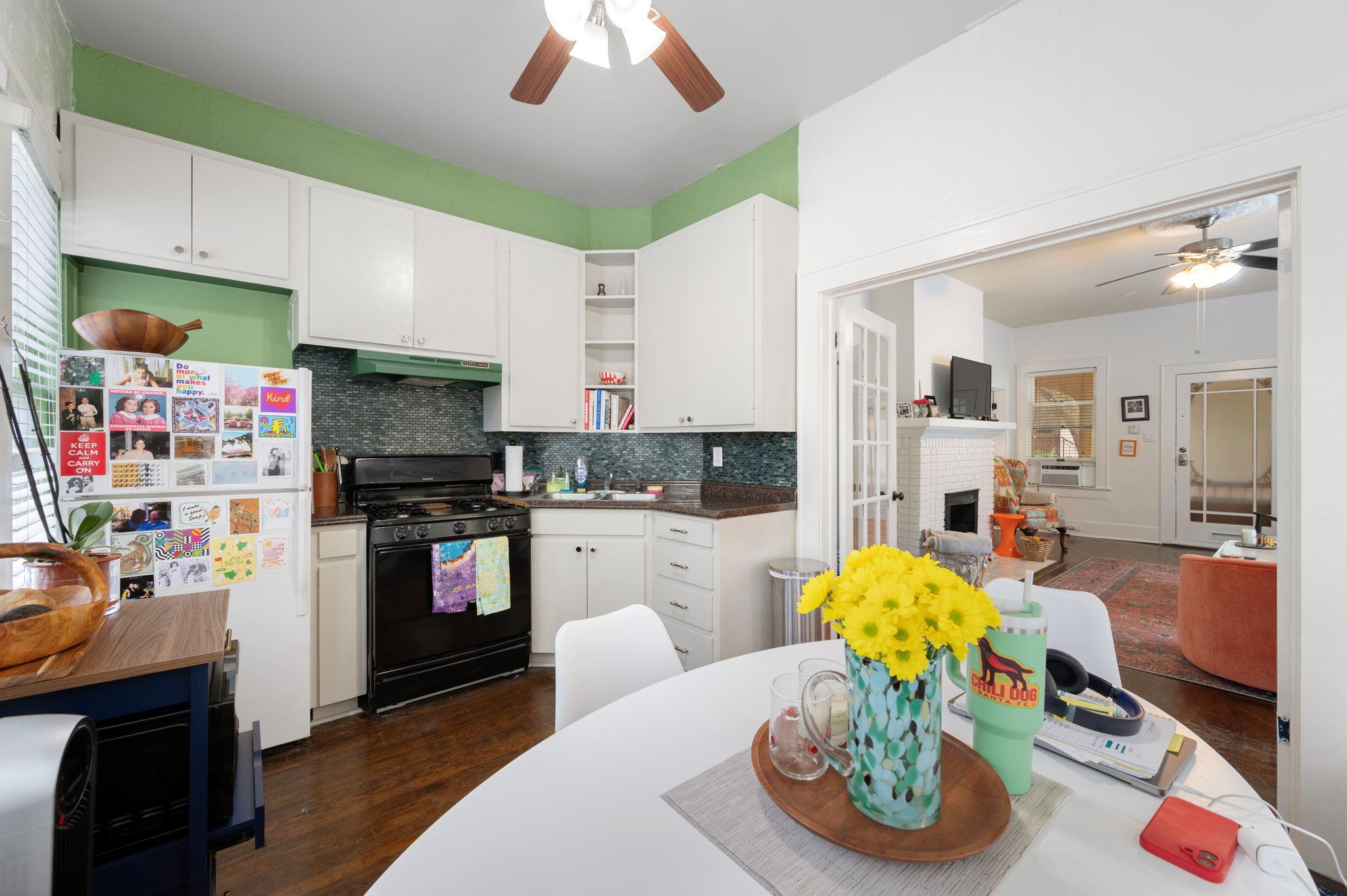 1520 Enfield Rd Property Photo 9