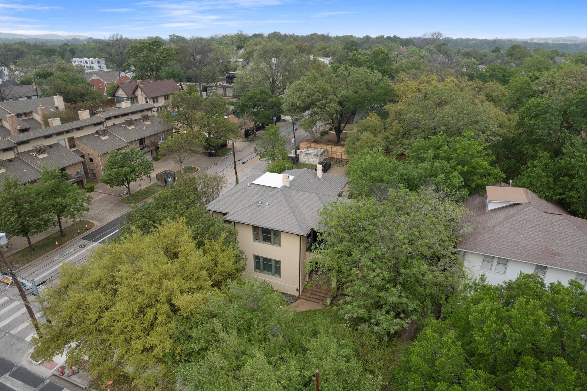 1520 Enfield Rd Property Photo 27