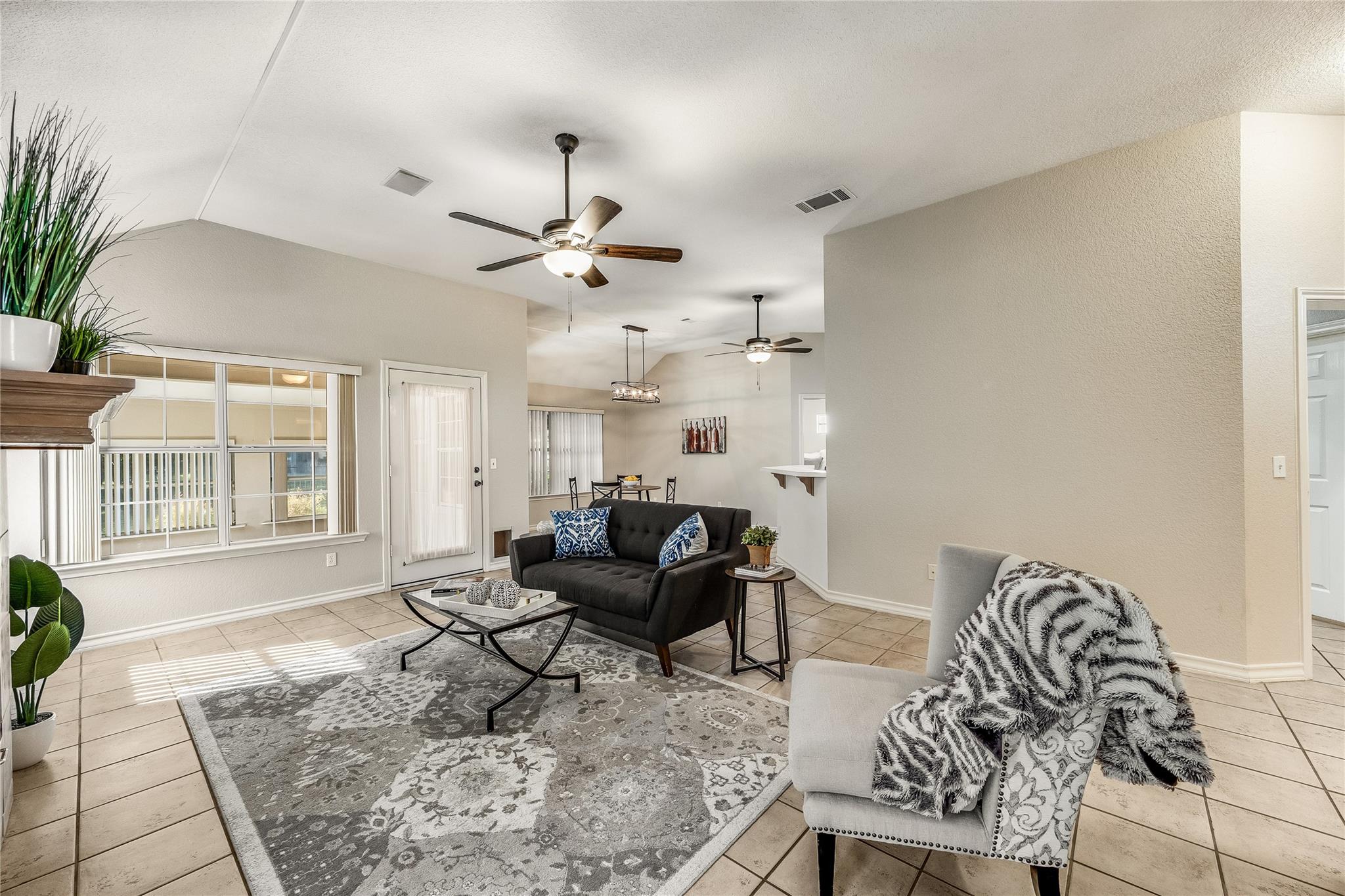 209 Village Dr Property Photo 4