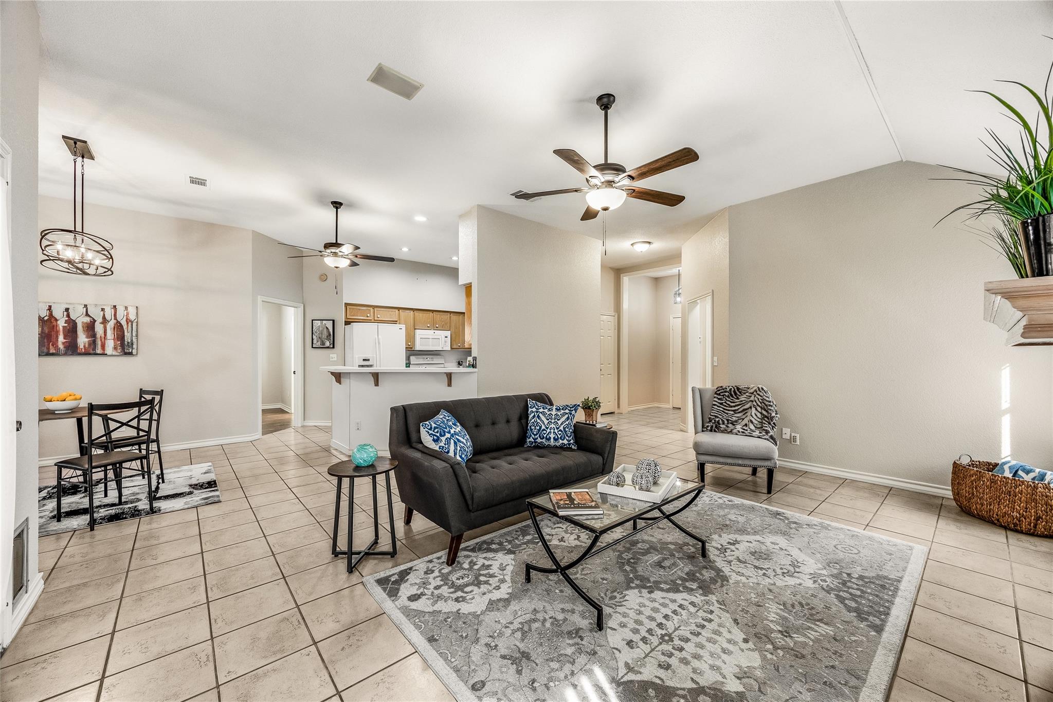 209 Village Dr Property Photo 7