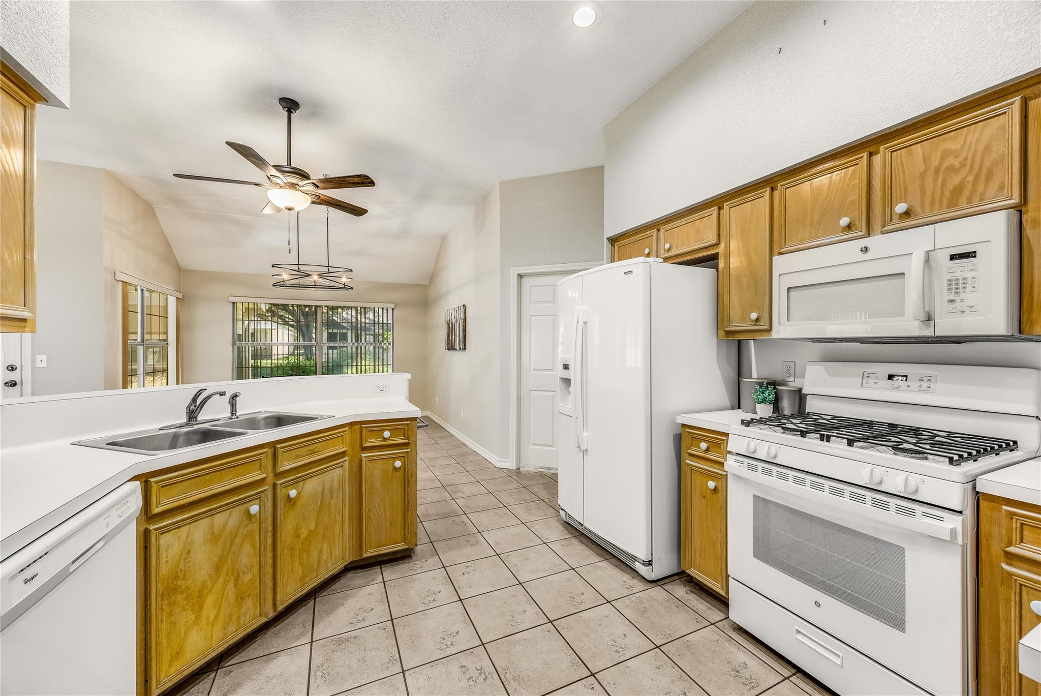 209 Village Dr Property Photo 13