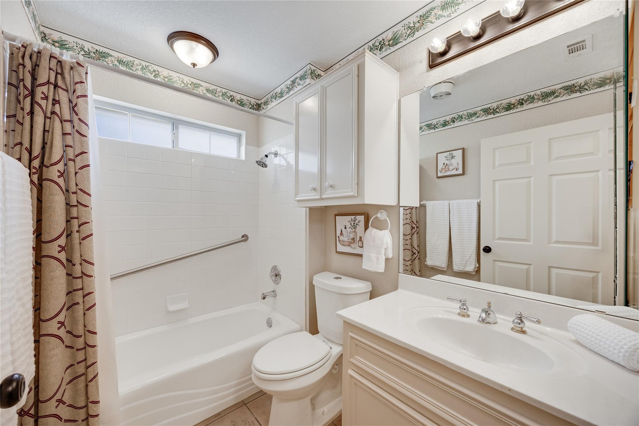 209 Village Dr Property Photo 27