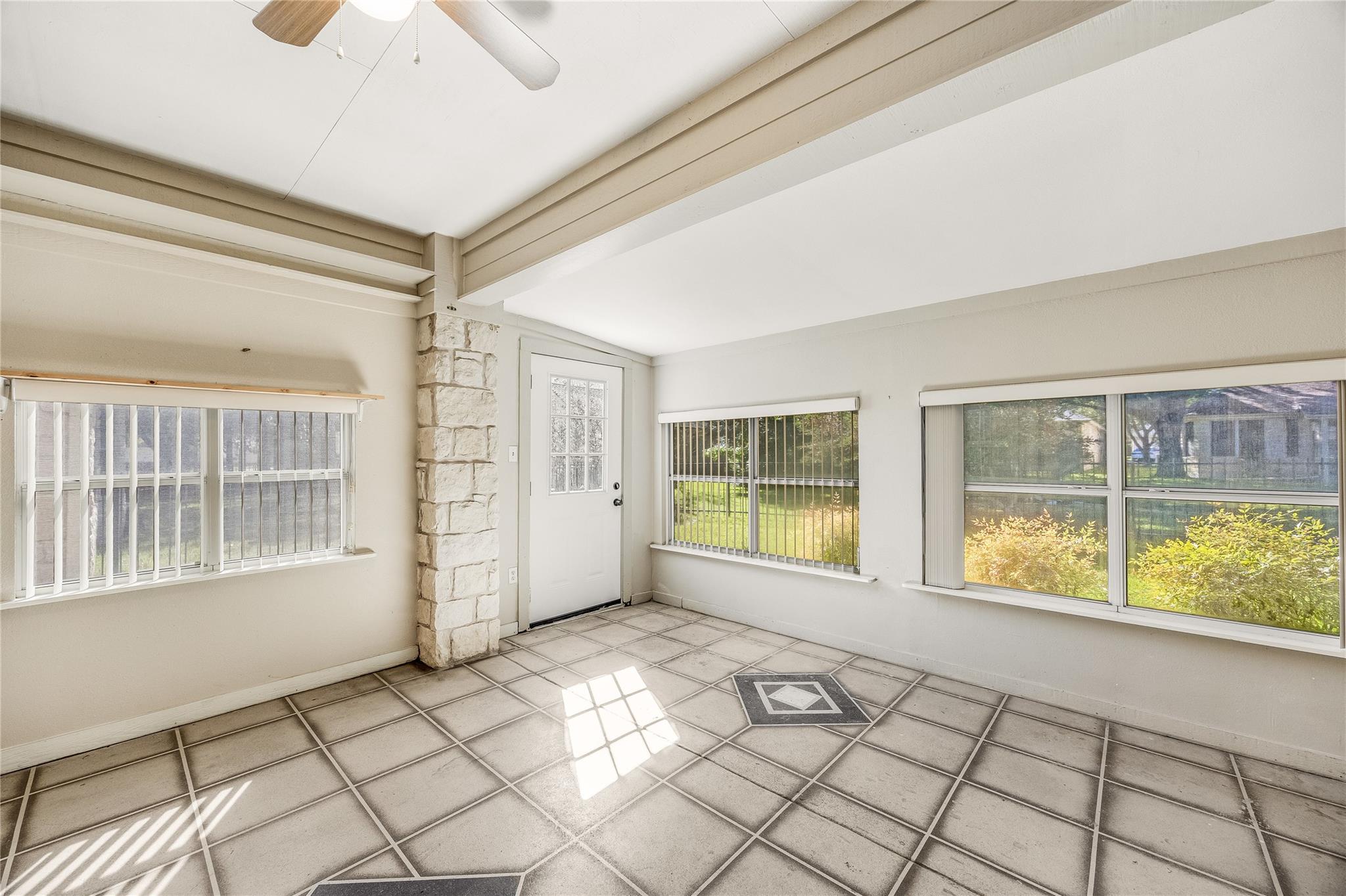 209 Village Dr Property Photo 29