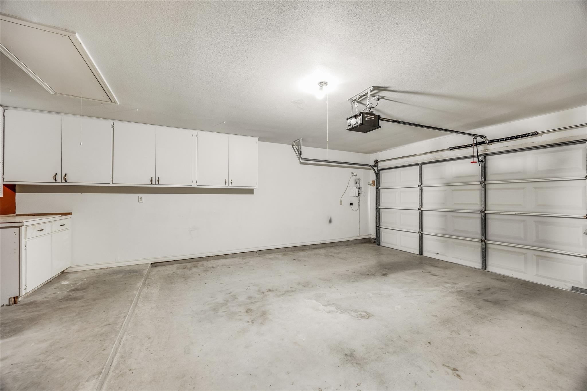 209 Village Dr Property Photo 31