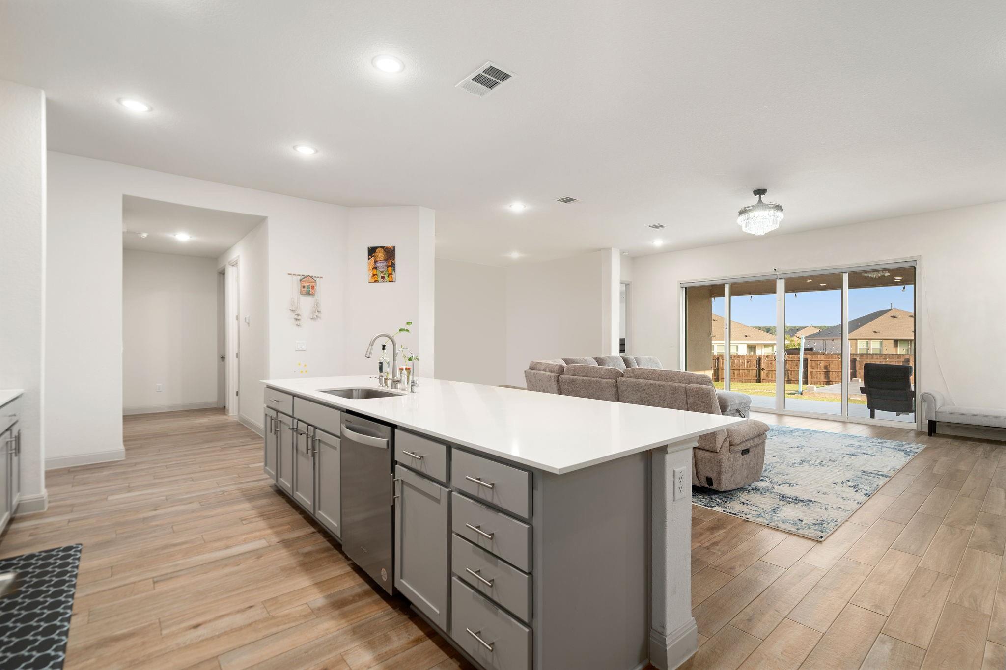 1633 Weavers Bnd Property Photo 3