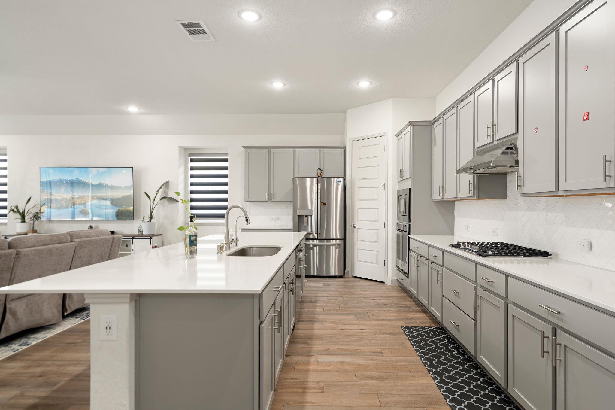 1633 Weavers Bnd Property Photo 4