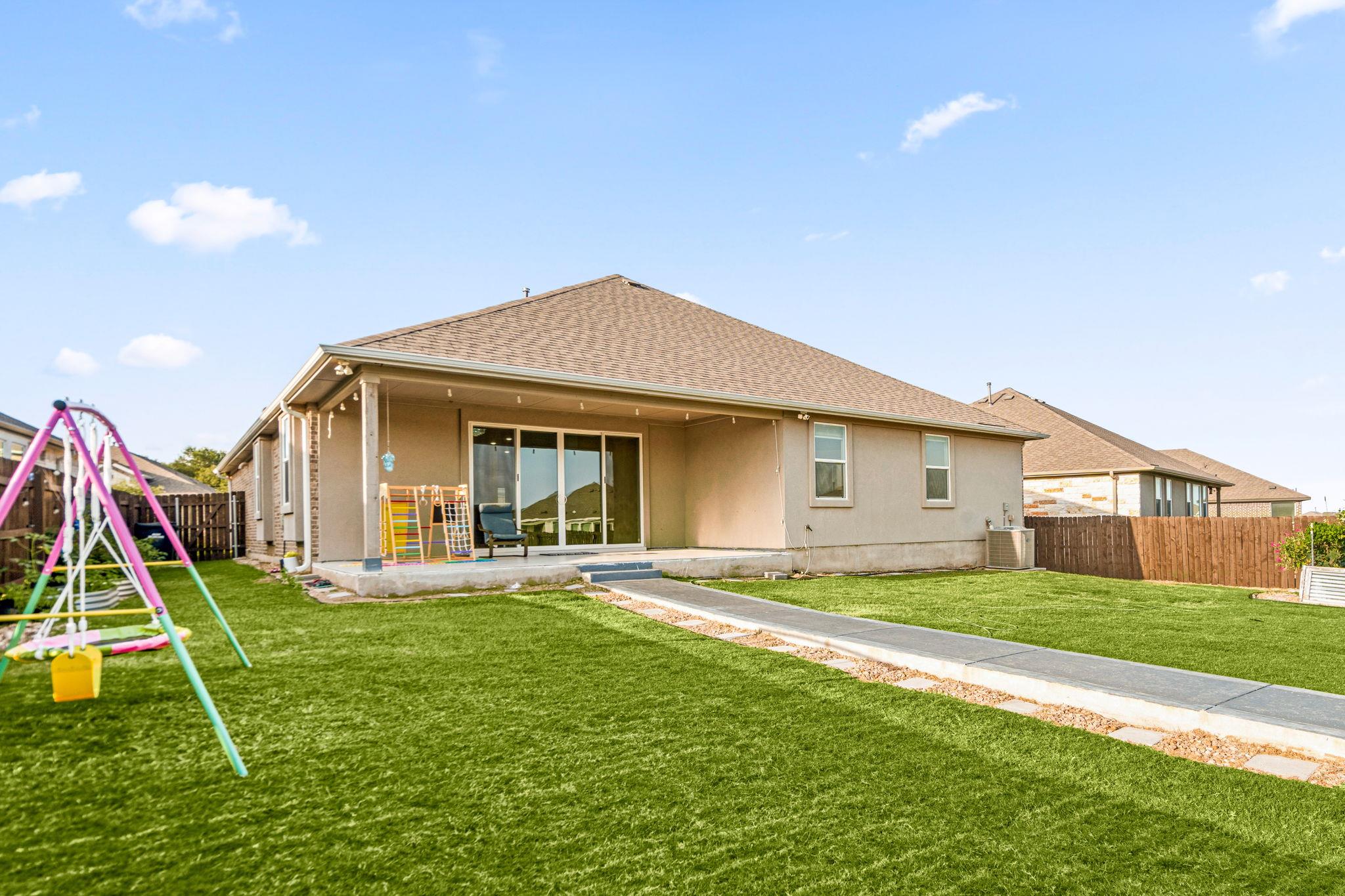 1633 Weavers Bnd Property Photo 18