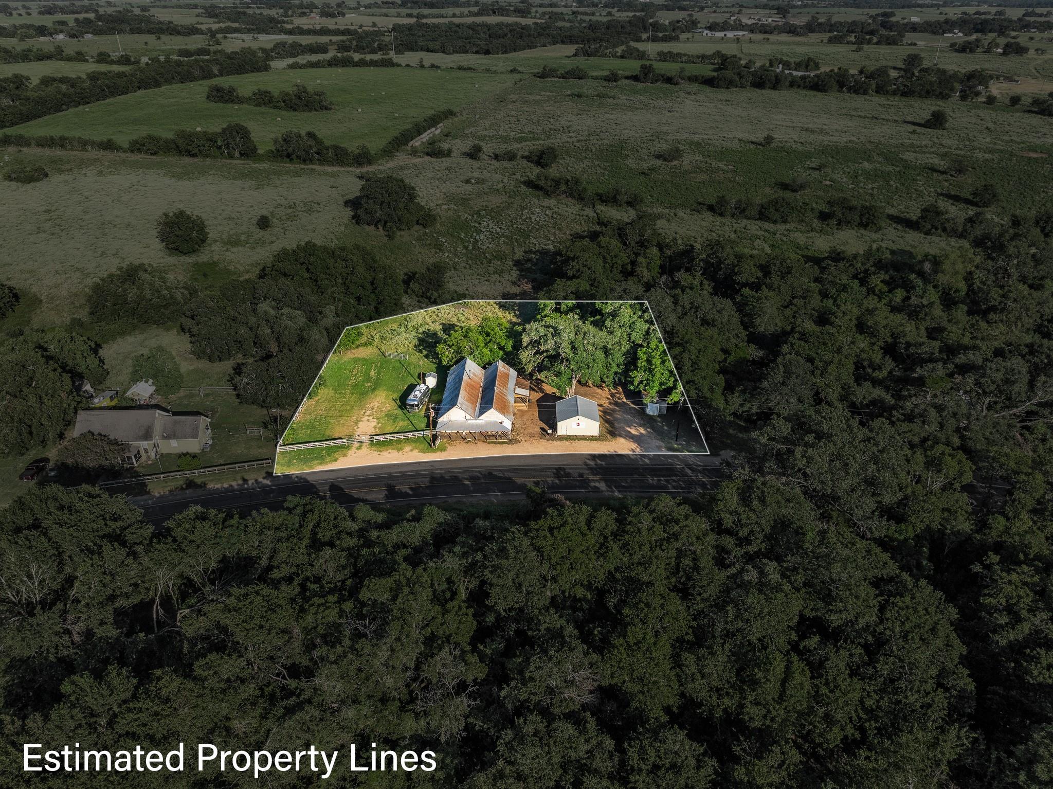 12528 Fm 109 Property Photo 12
