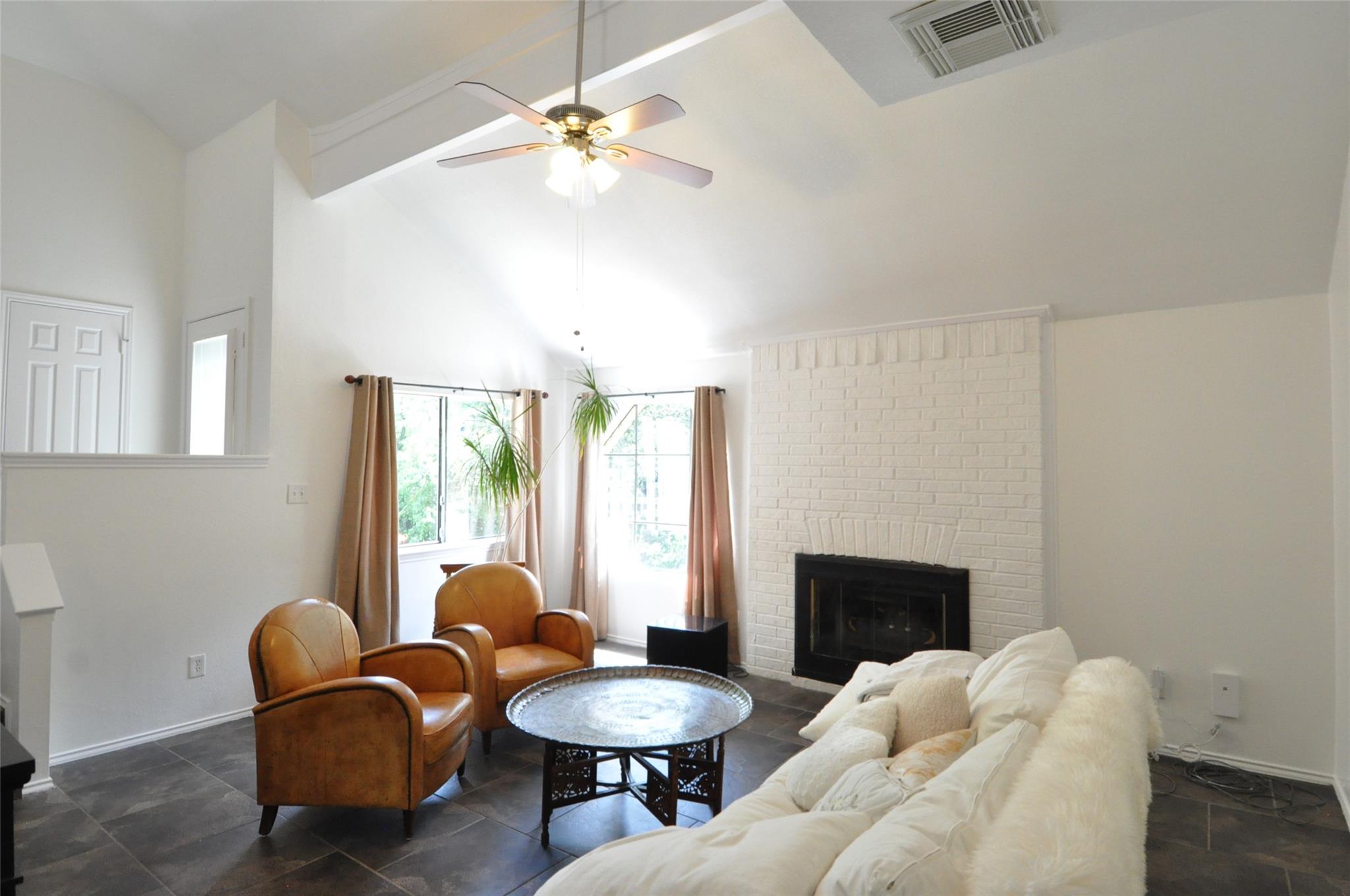 9902 Talleyran Dr Property Photo 4