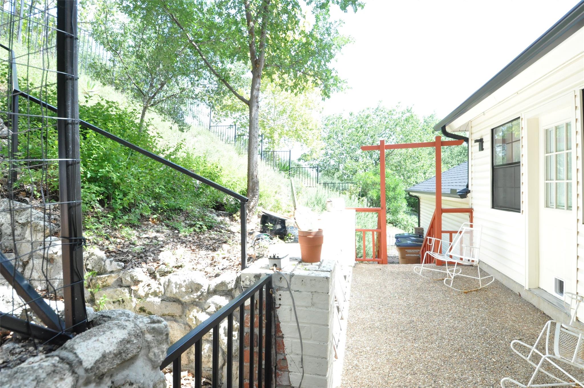 9902 Talleyran Dr Property Photo 24