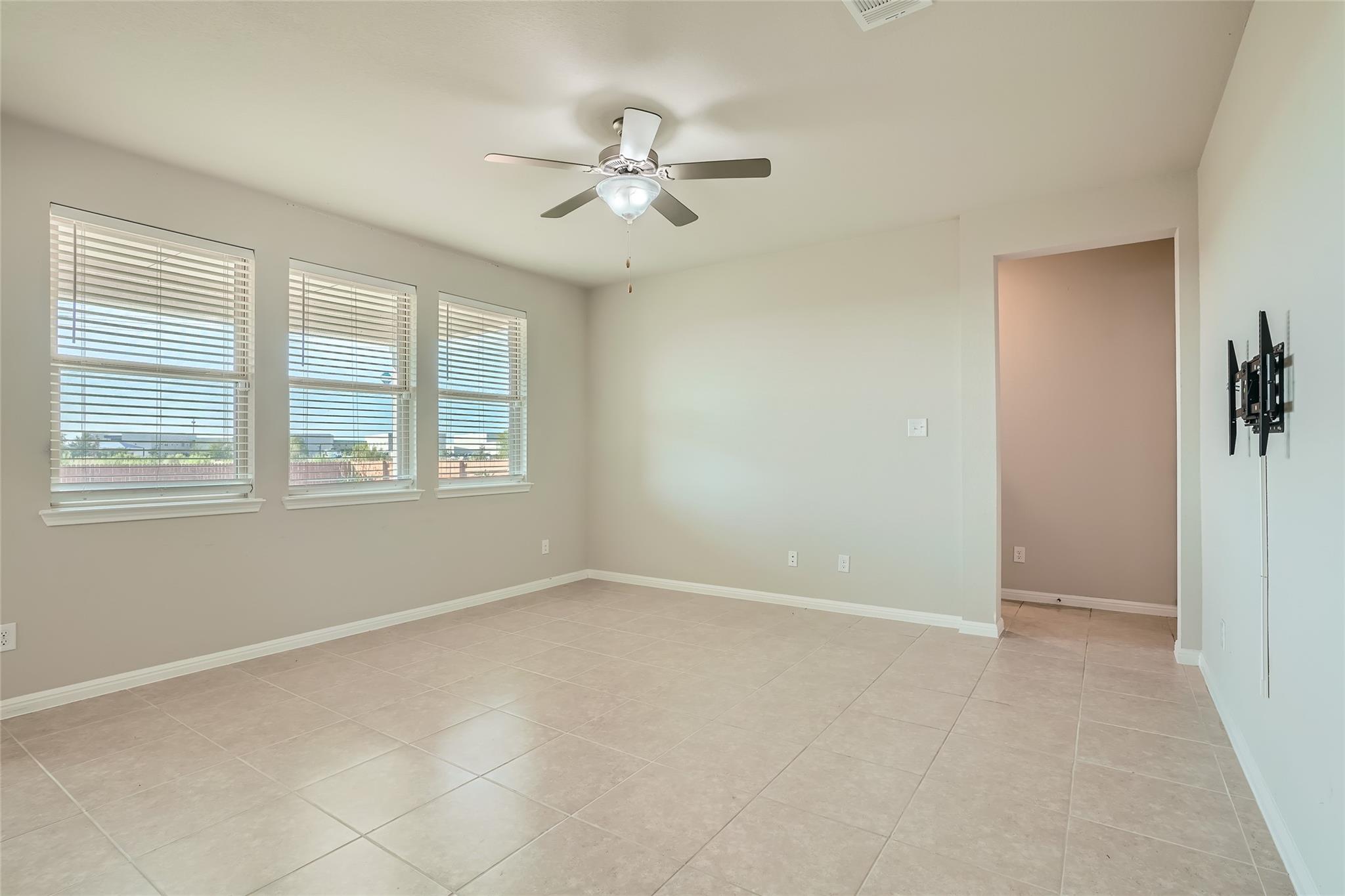 12317 Caldera Way Property Photo 4