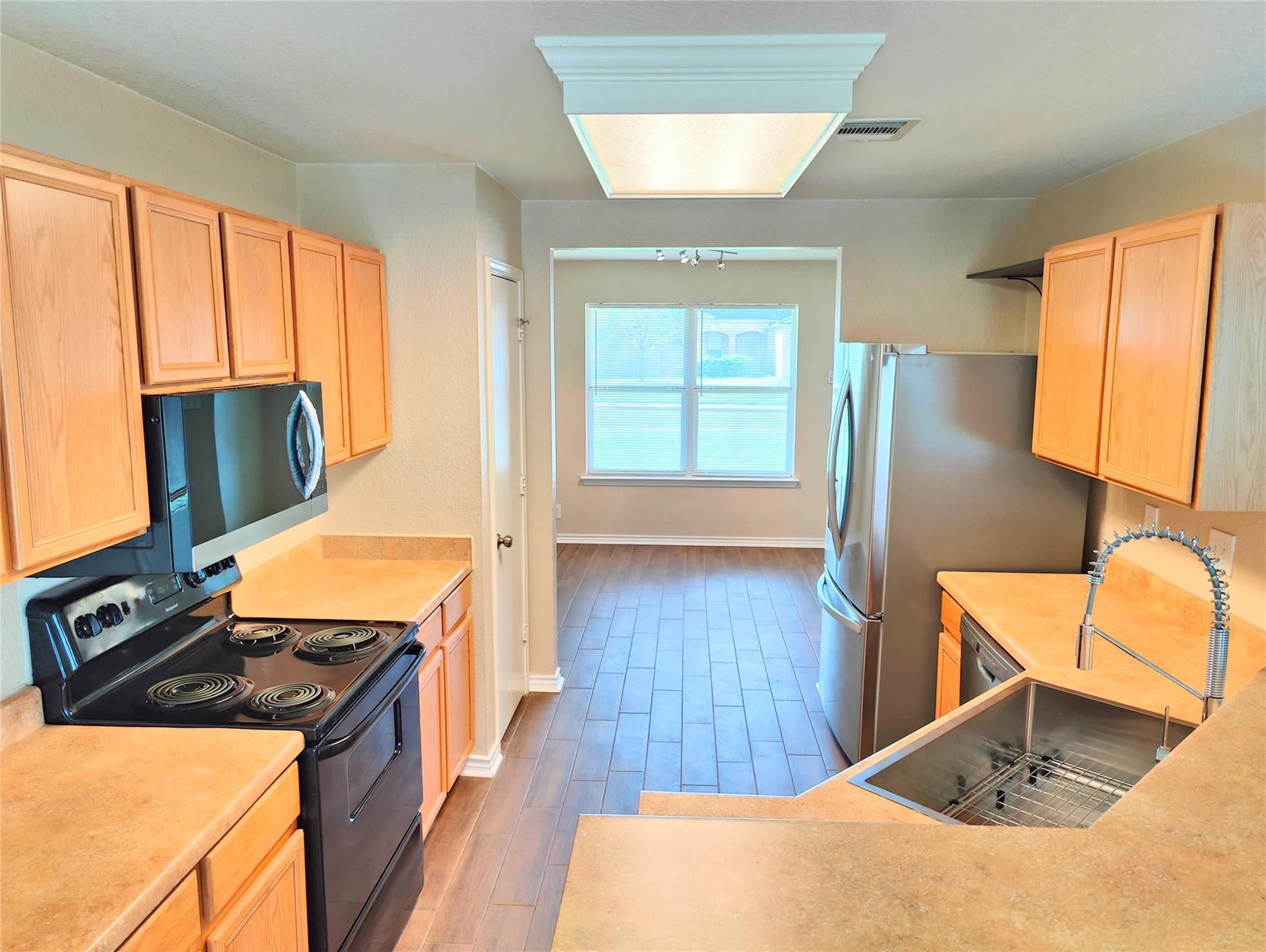 100 Pimlico None Property Photo 3