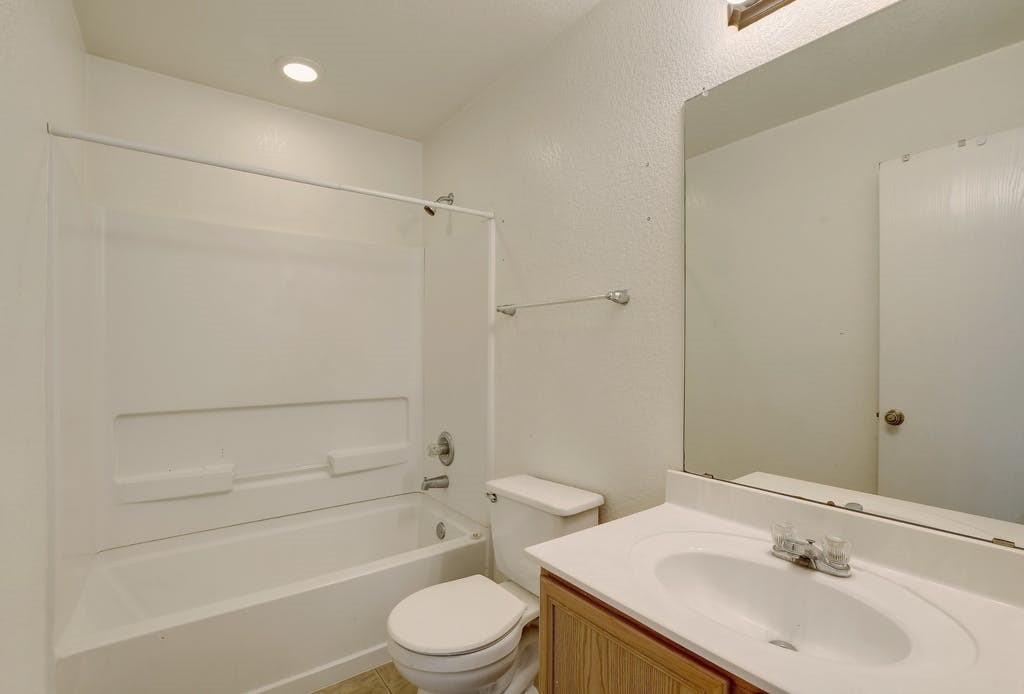 100 Pimlico None Property Photo 18