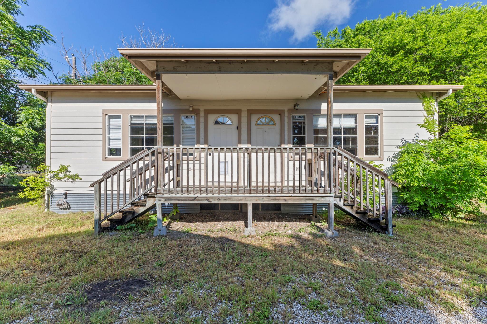108 W Austin St #A Property Photo 1