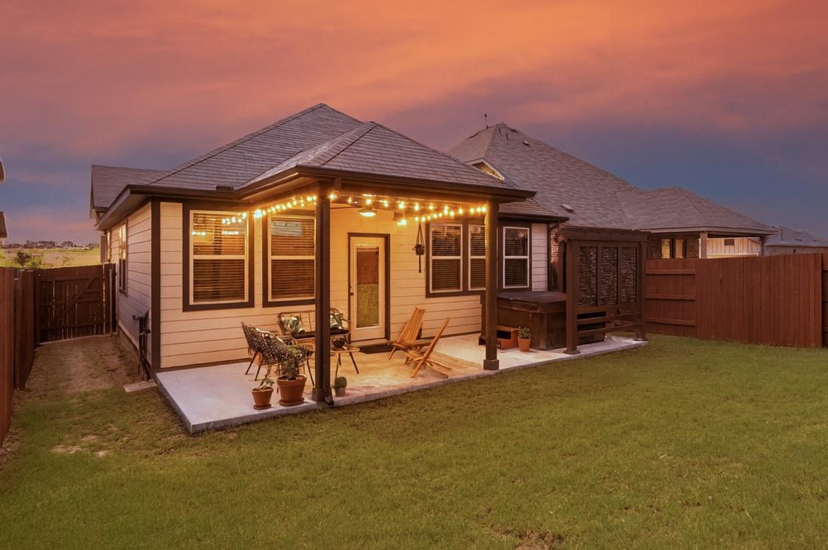 707 Eves Necklace Dr Property Photo 25