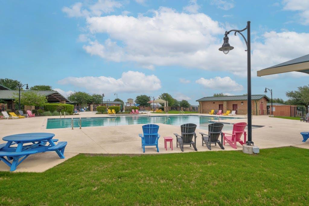 707 Eves Necklace Dr Property Photo 29