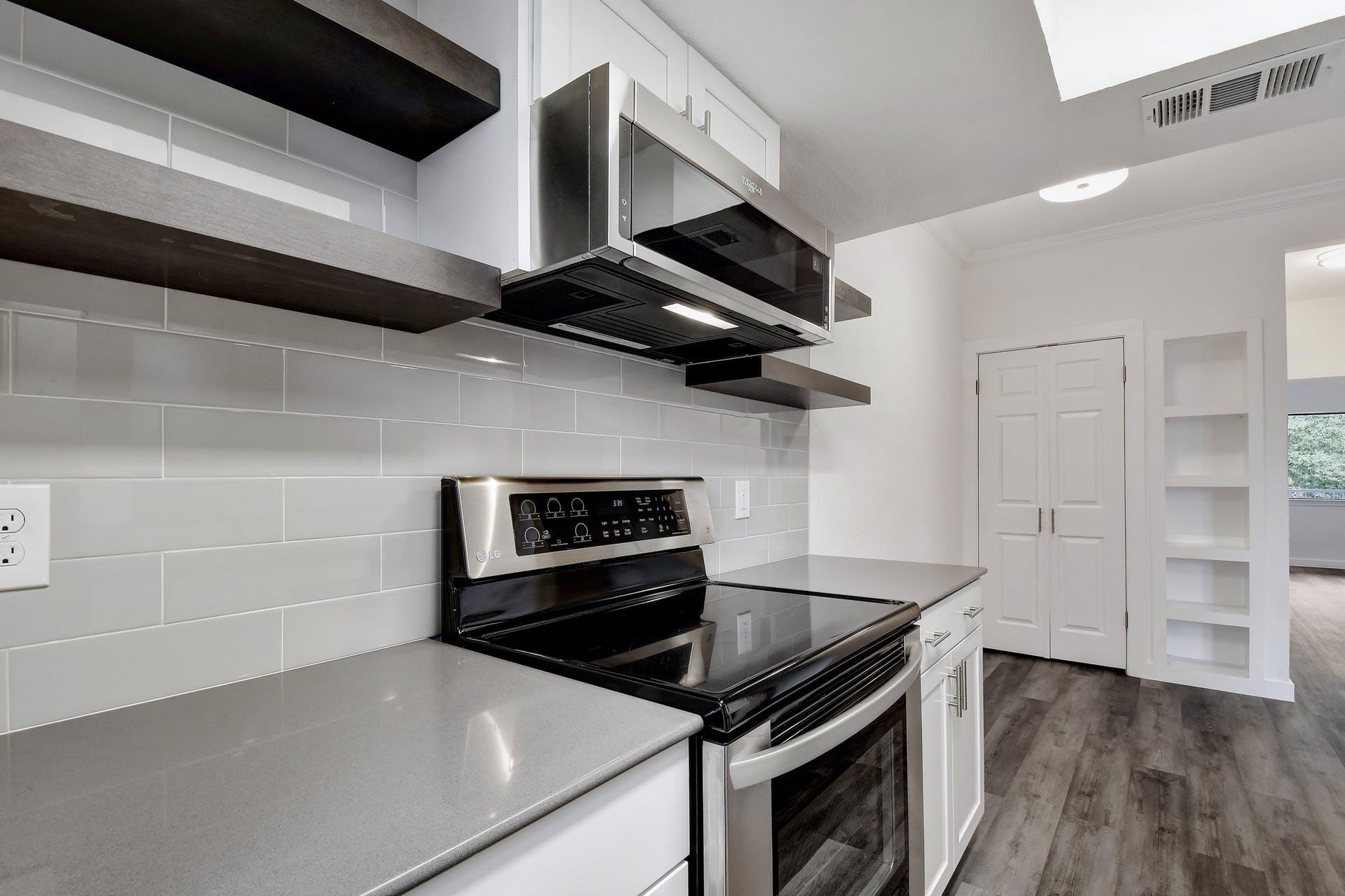 3840 Far West Blvd #215 Property Photo 5