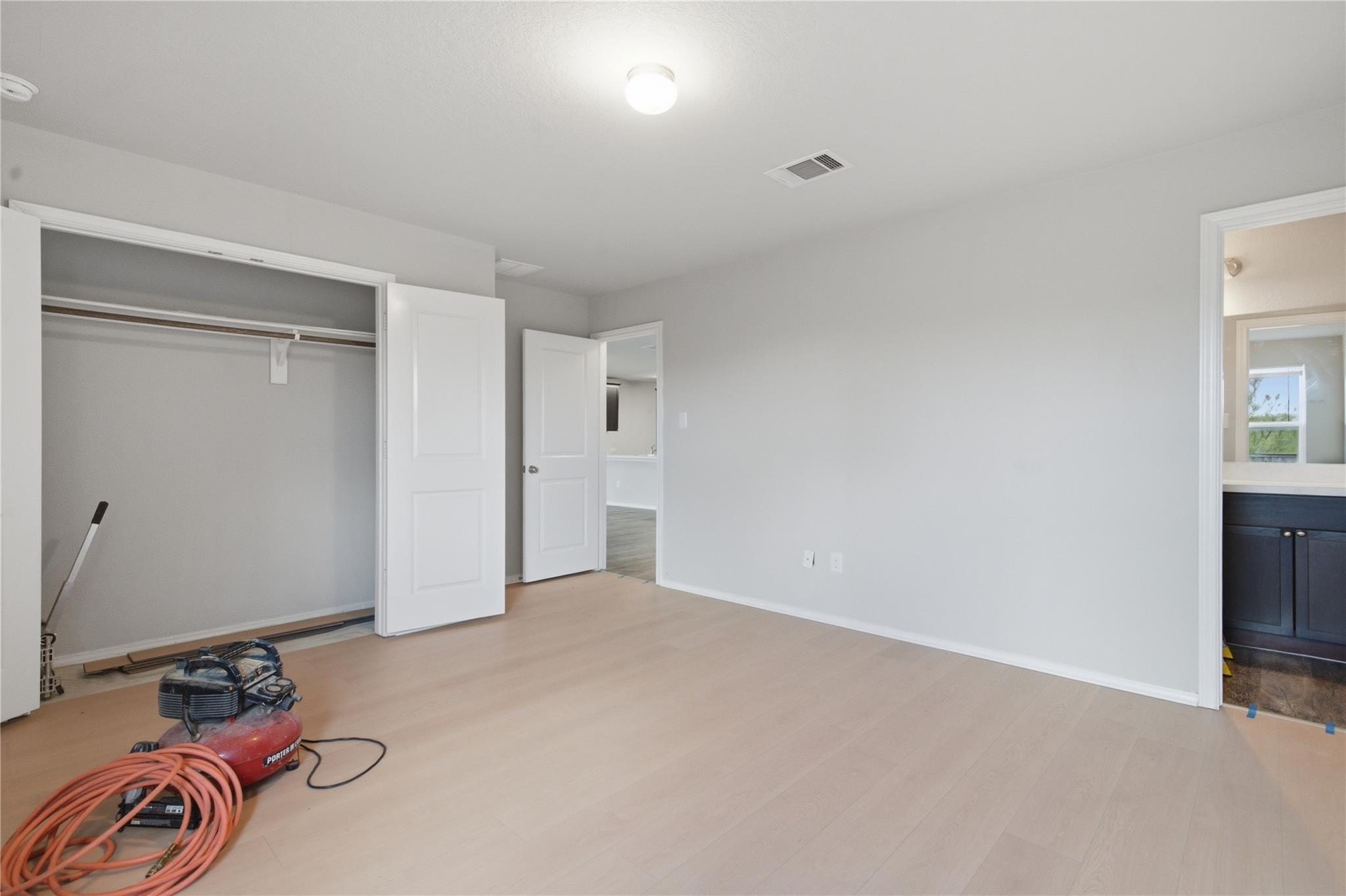 10402 Waverunner None Property Photo 18