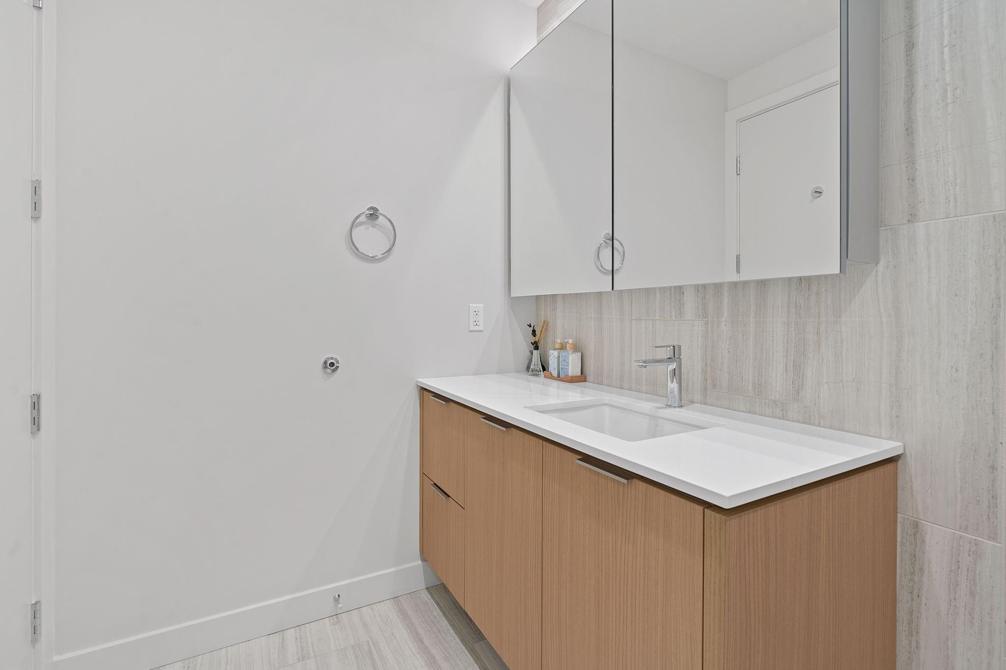 44 East Ave #1902 Property Photo 18