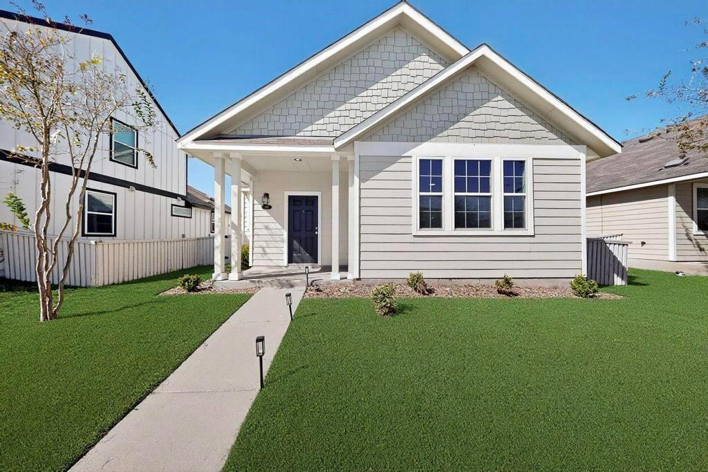 189 Fabion St Property Photo 1