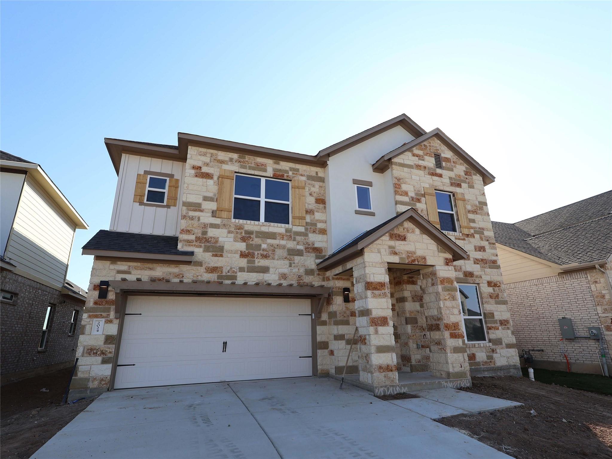 2024 Lolo Ln Property Photo 3