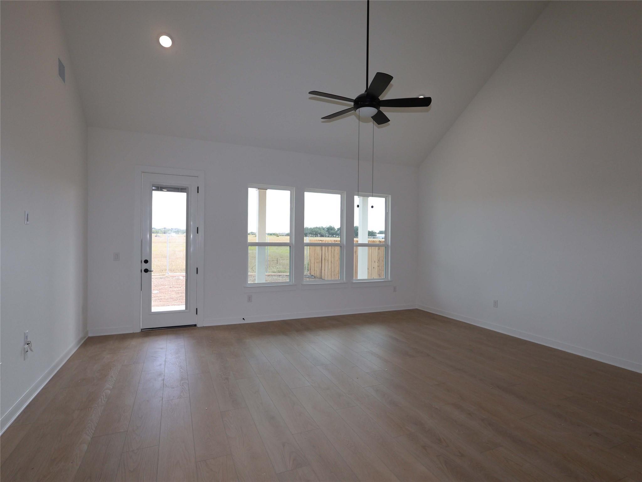 2024 Lolo Ln Property Photo 5