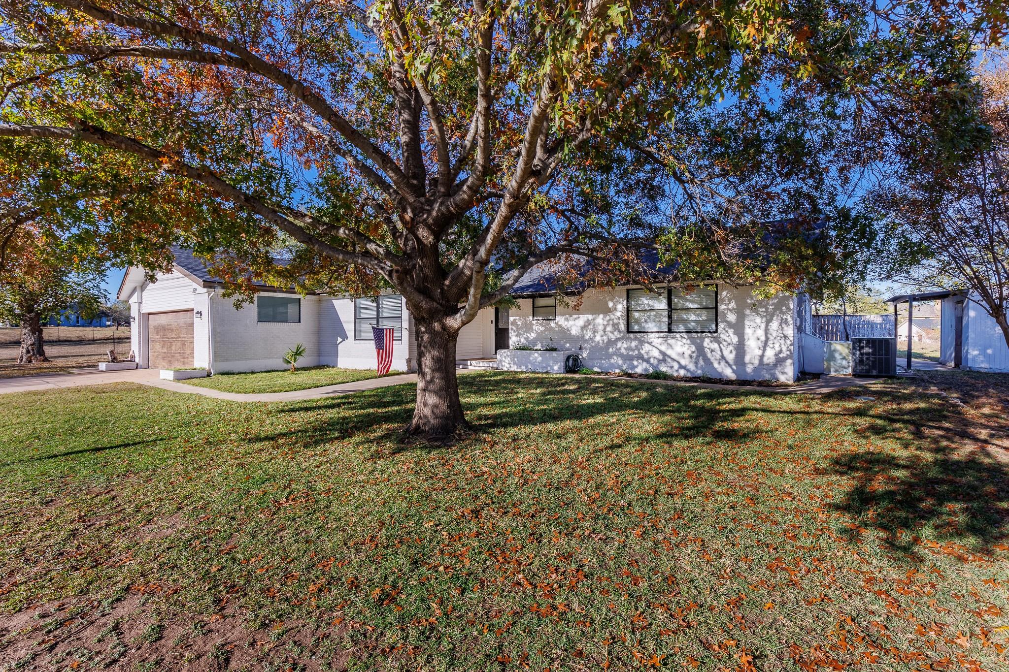 139 E Cottonwood Dr Property Photo 4