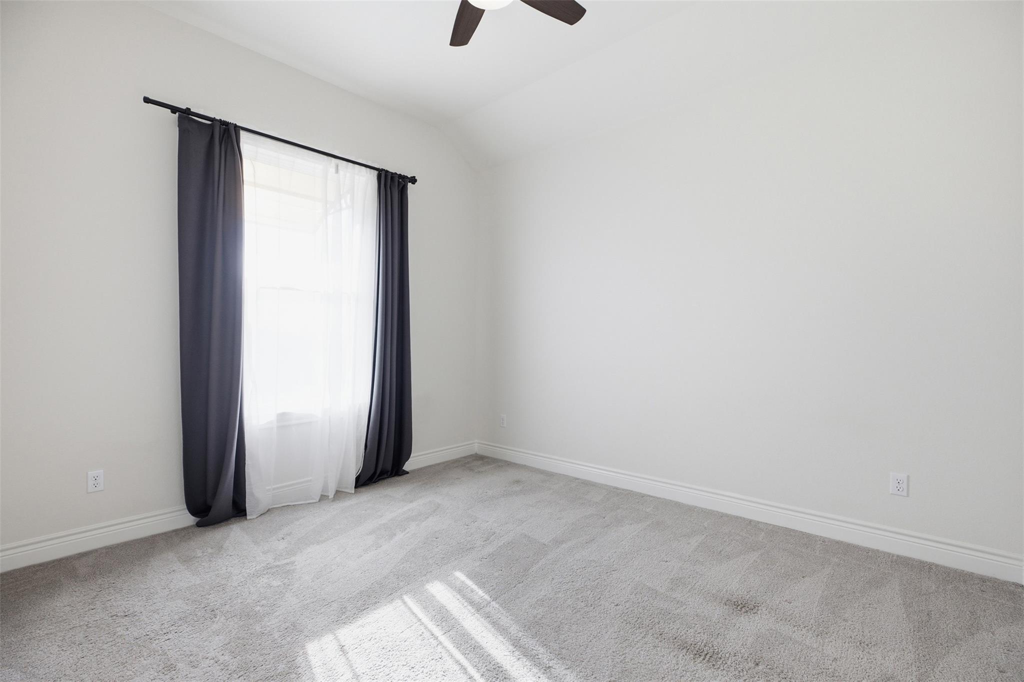 905 Almeria Bnd Property Photo 20