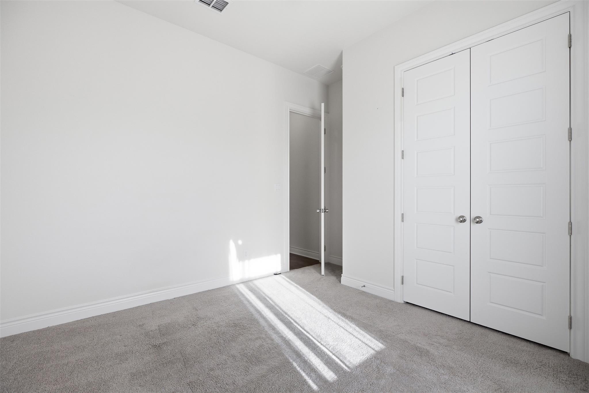 905 Almeria Bnd Property Photo 21