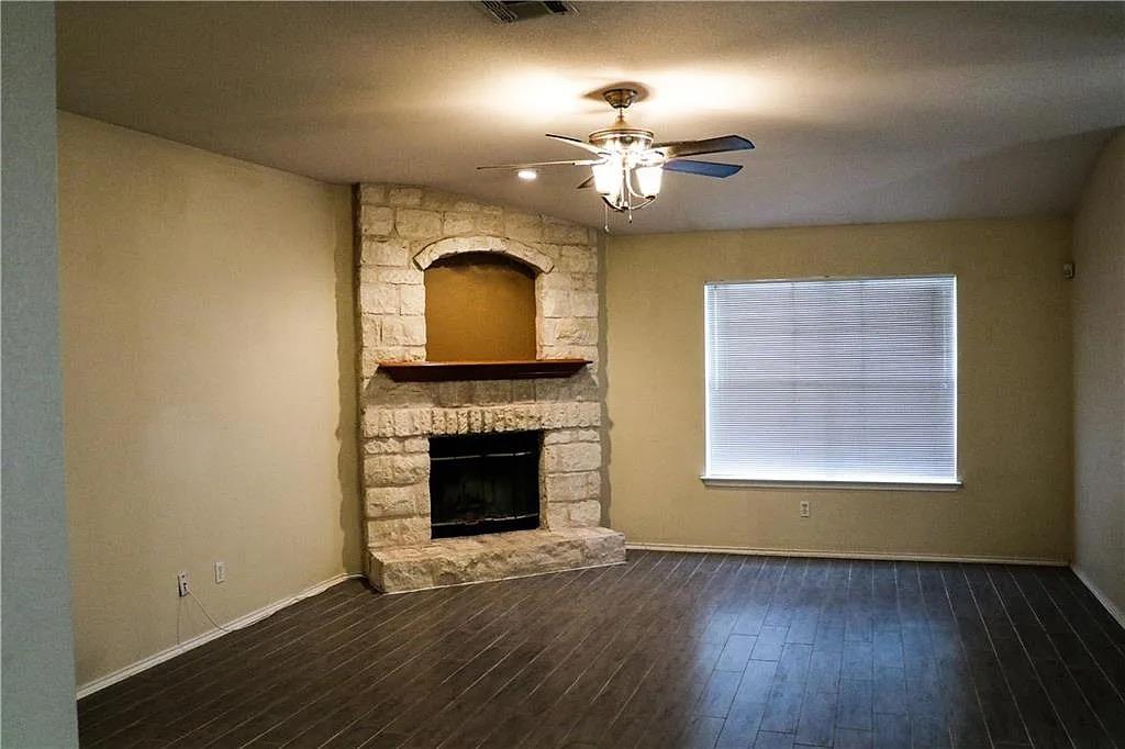 100 S Creek Bend Dr Property Photo 4