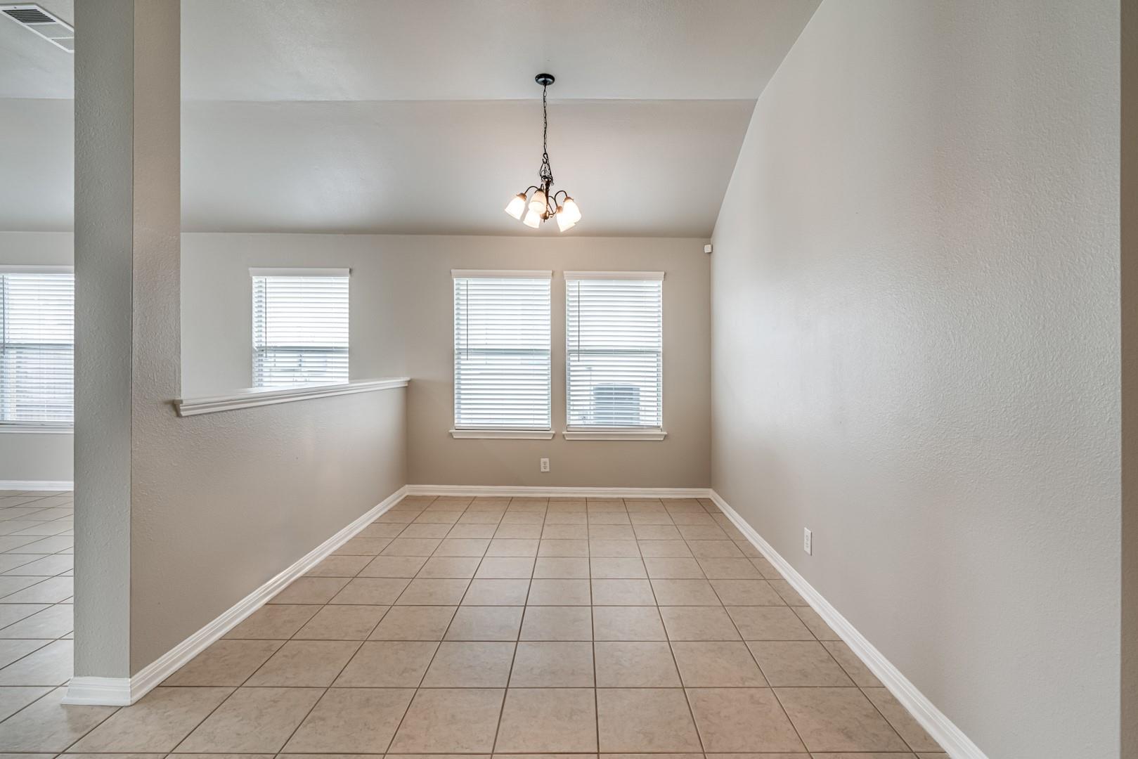 8518 Trumpet Cir Property Photo 5