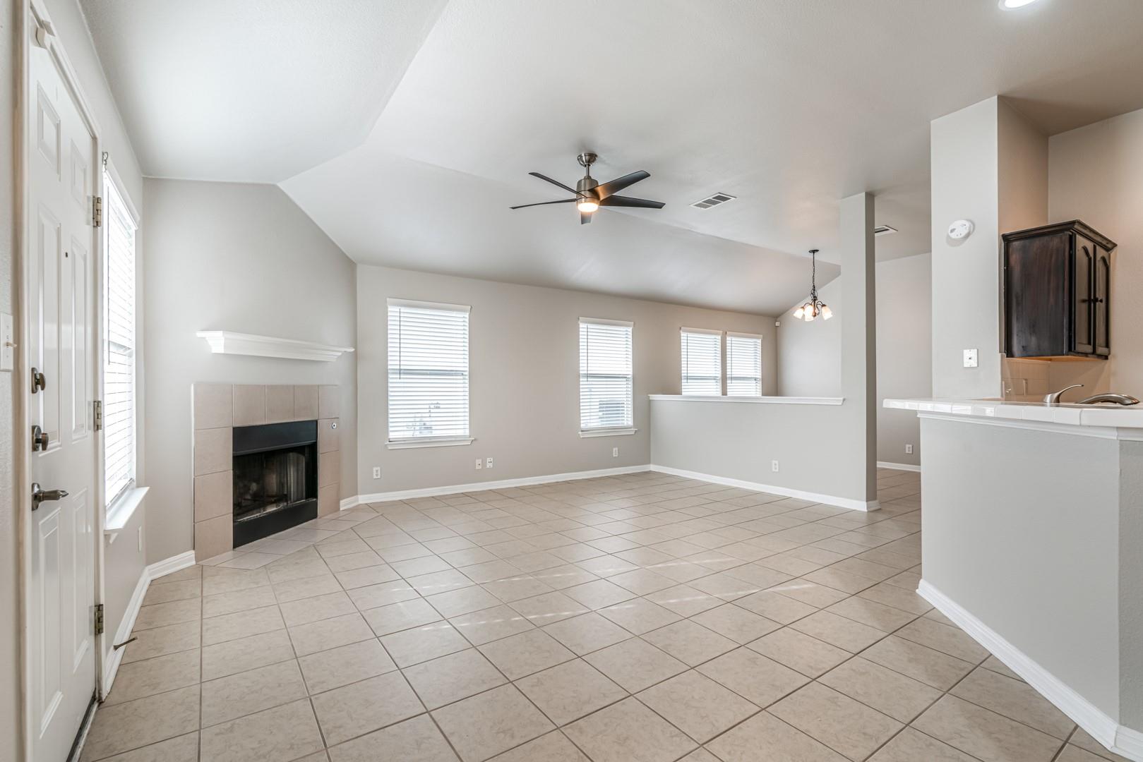 8518 Trumpet Cir Property Photo 9