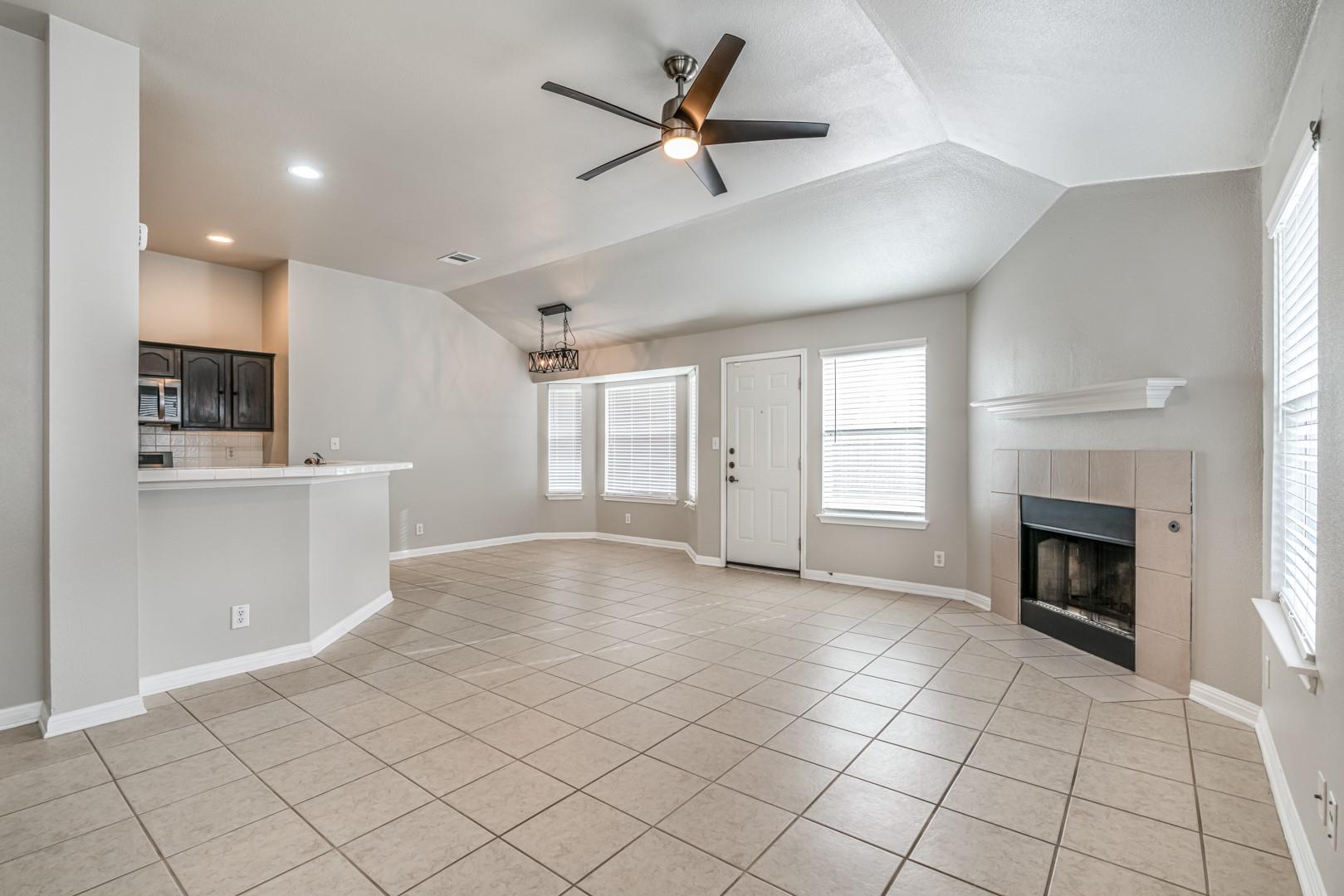 8518 Trumpet Cir Property Photo 10