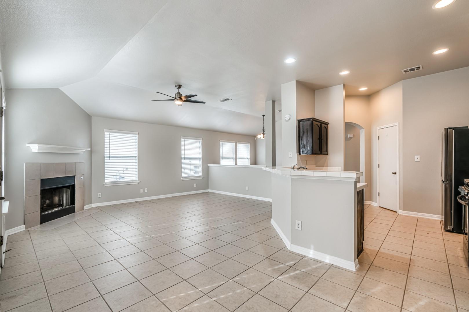 8518 Trumpet Cir Property Photo 12