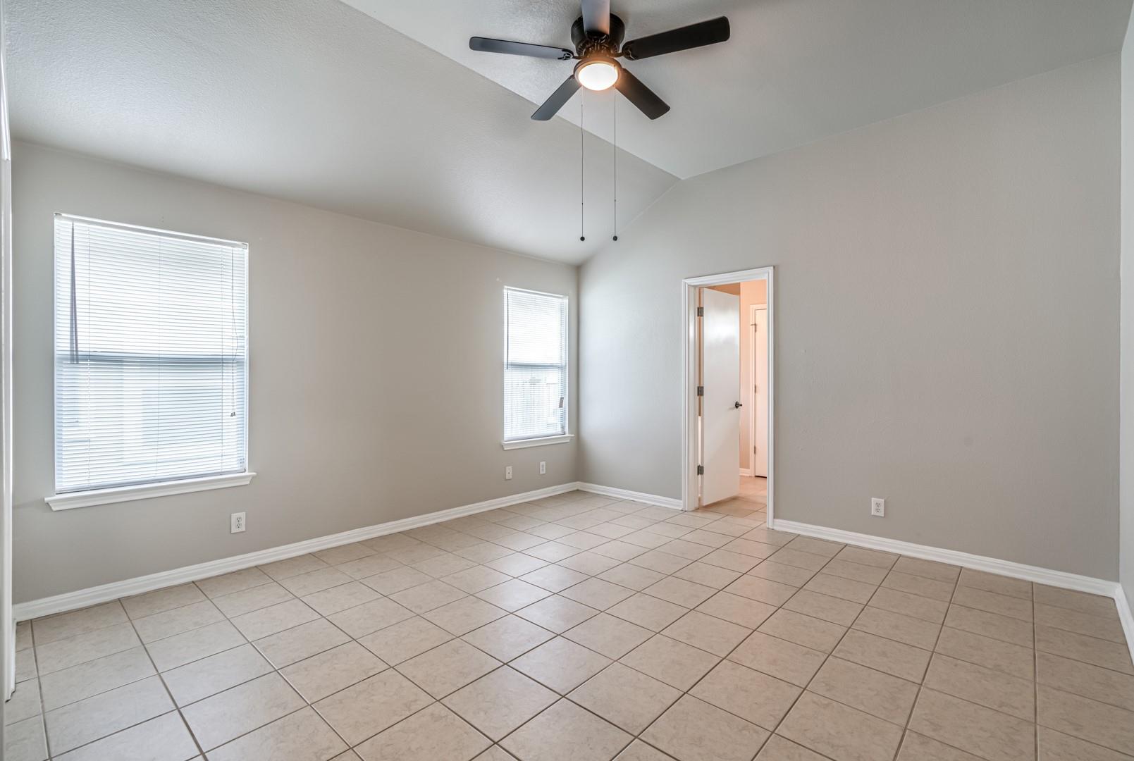 8518 Trumpet Cir Property Photo 13