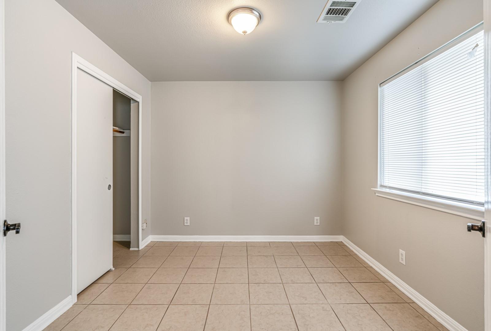 8518 Trumpet Cir Property Photo 16