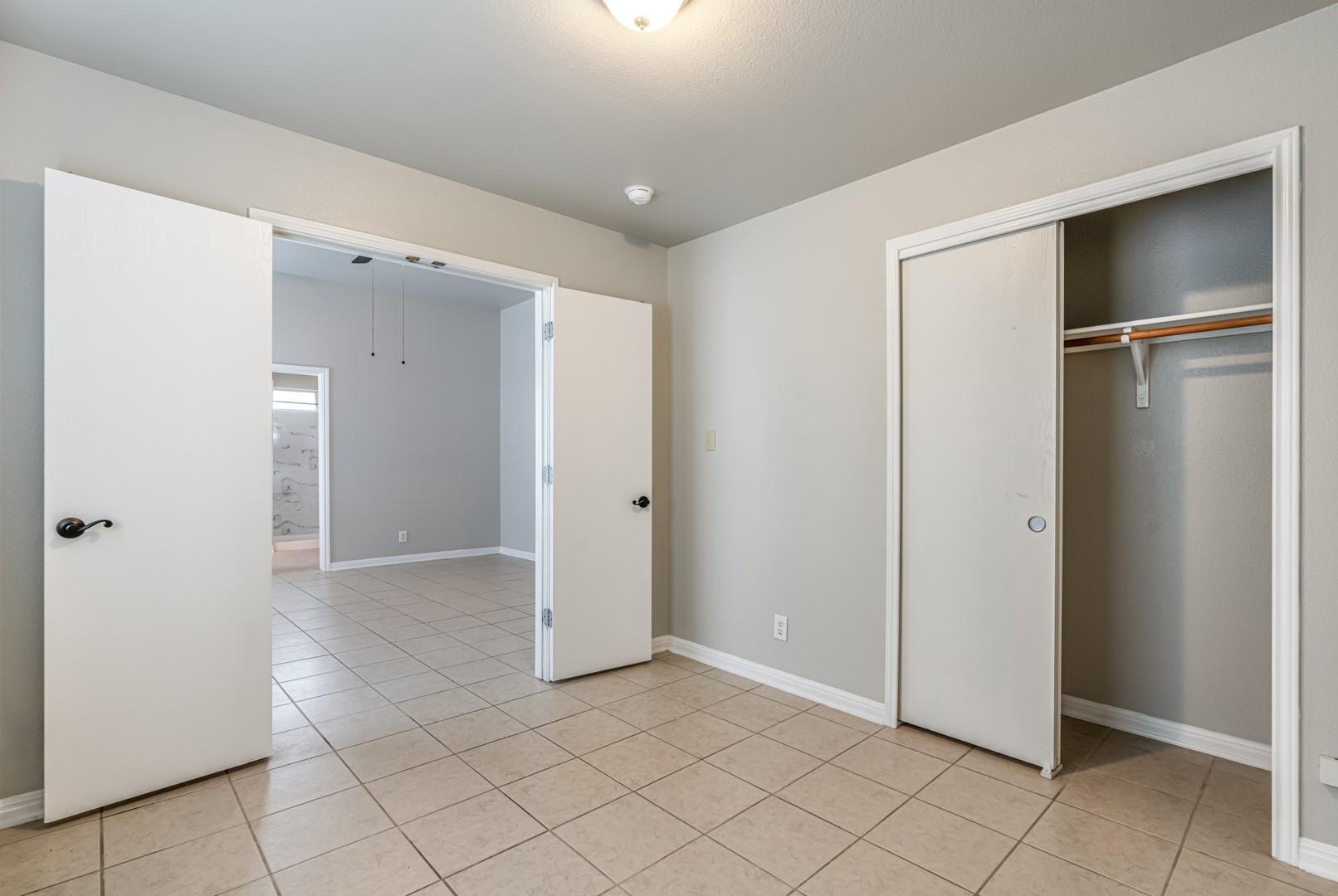 8518 Trumpet Cir Property Photo 17