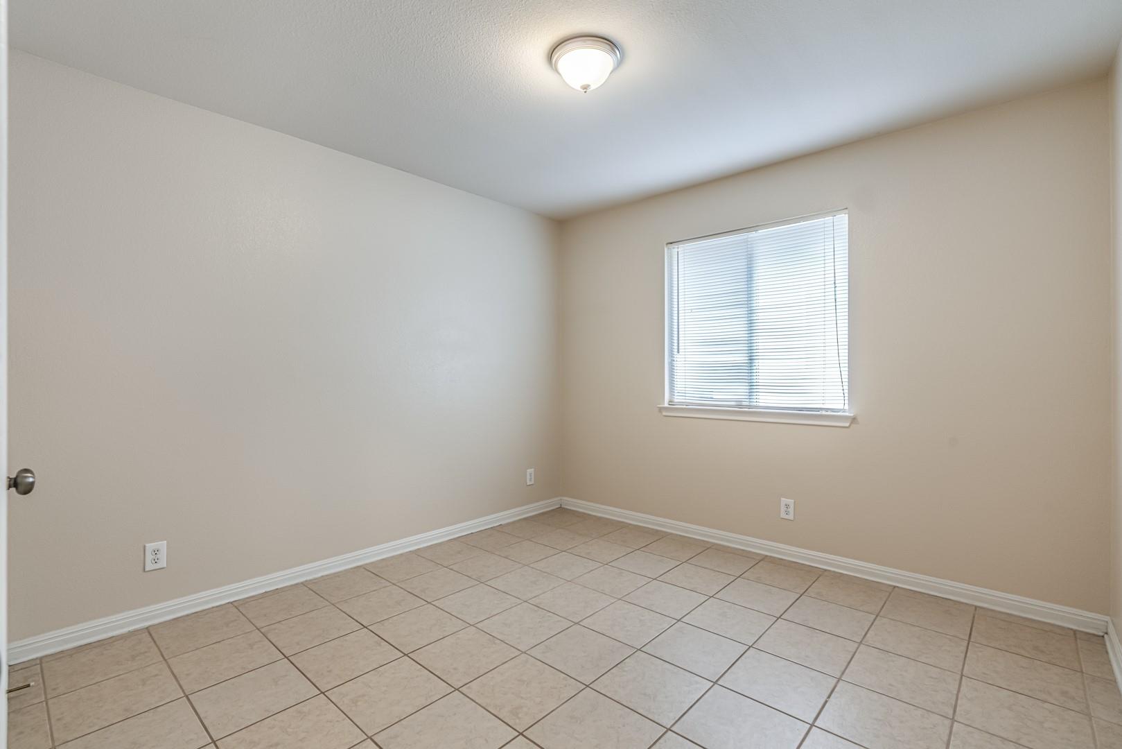 8518 Trumpet Cir Property Photo 22