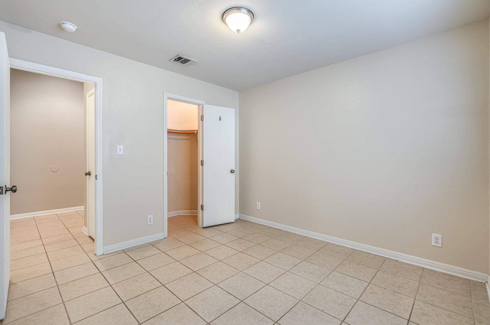 8518 Trumpet Cir Property Photo 23