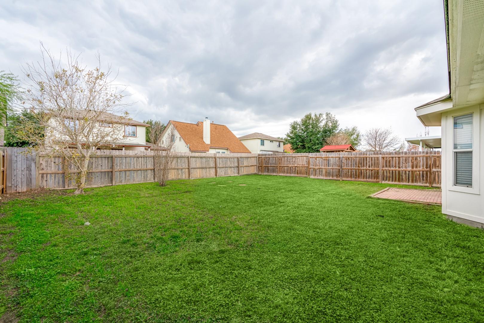 8518 Trumpet Cir Property Photo 27