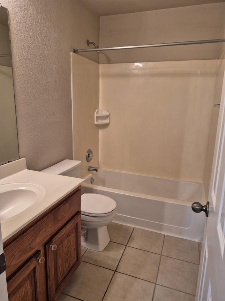 808 Busleigh Castle Way Property Photo 21