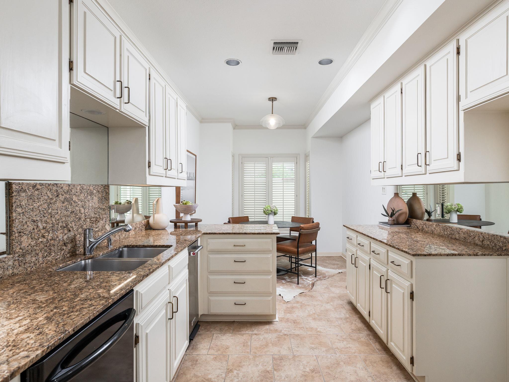 3111 Windsor Rd #e Property Photo 4