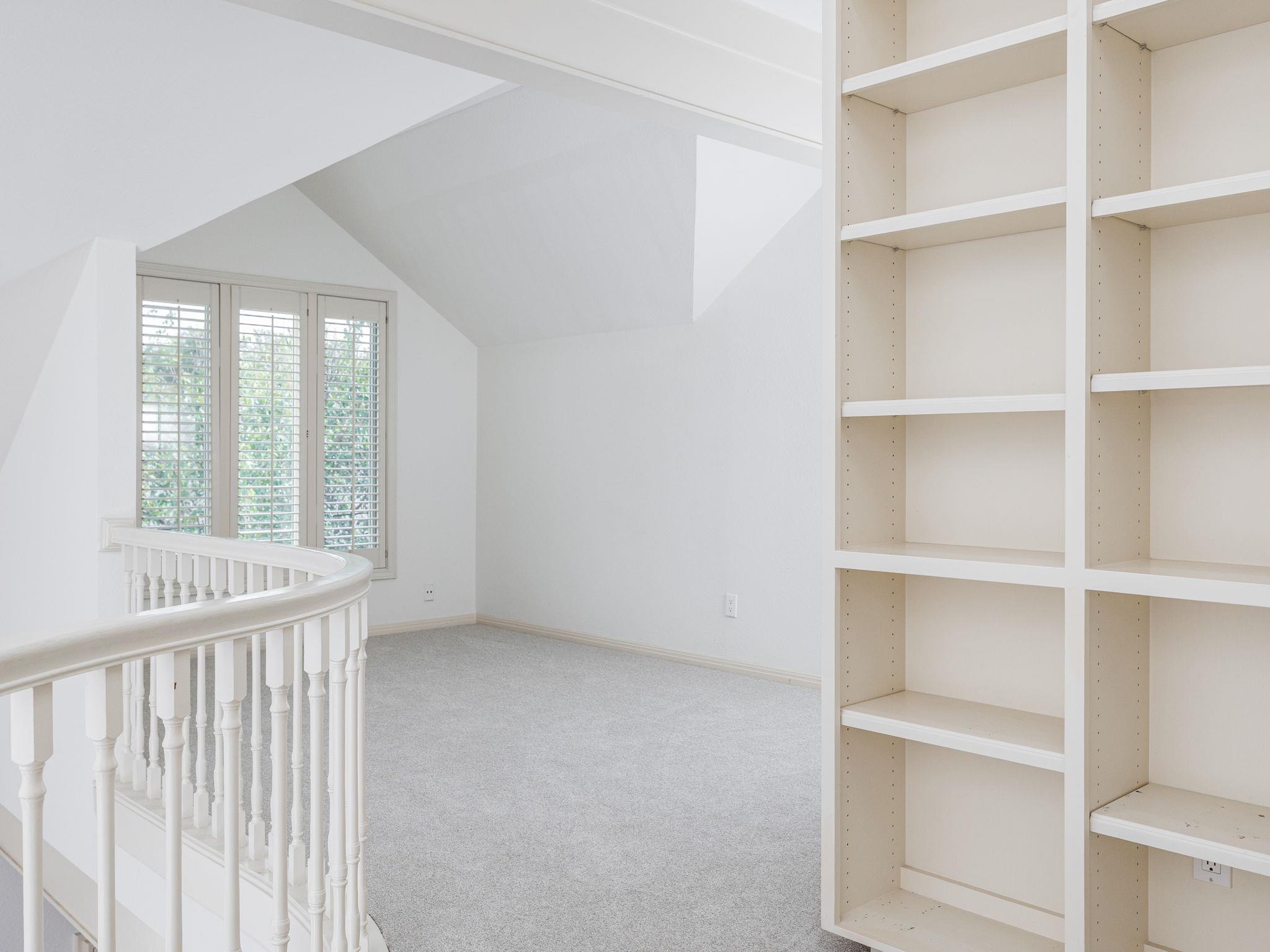 3111 Windsor Rd #e Property Photo 11