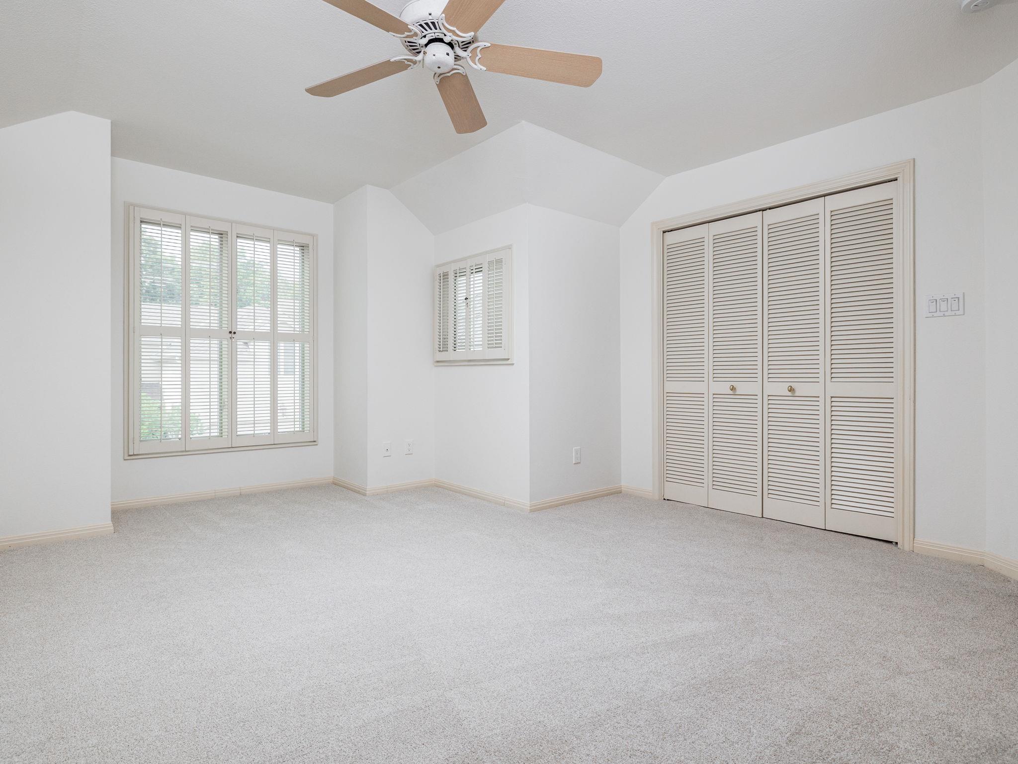 3111 Windsor Rd #e Property Photo 12