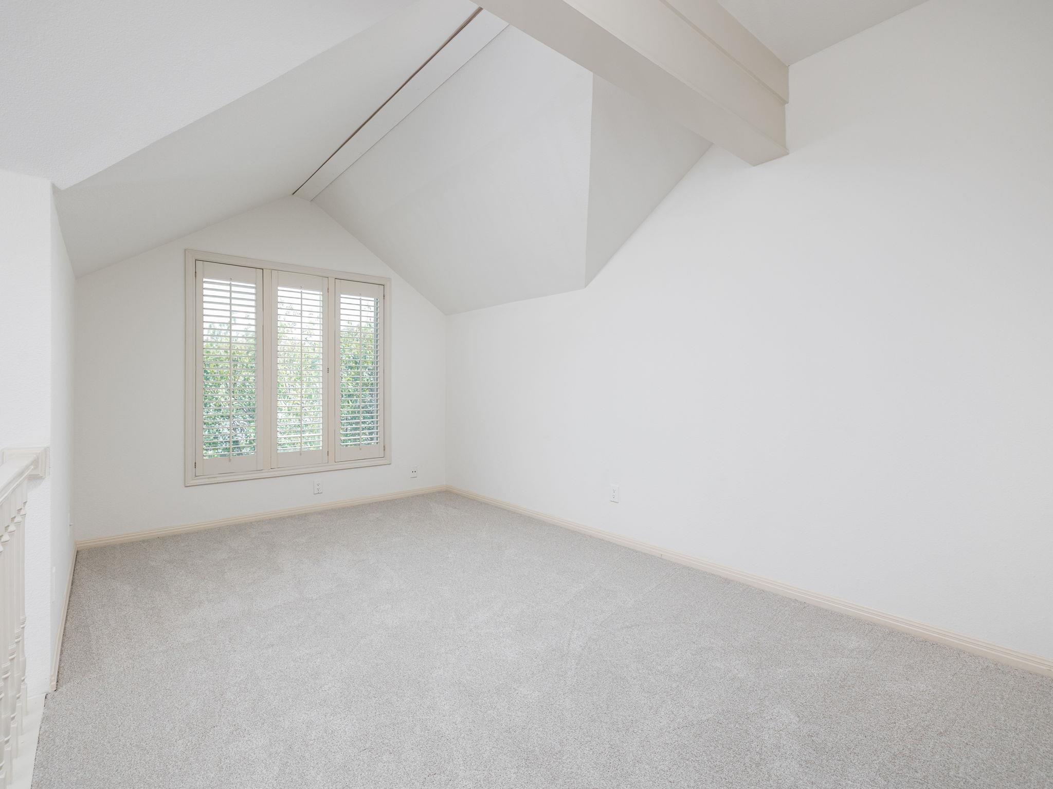 3111 Windsor Rd #e Property Photo 14