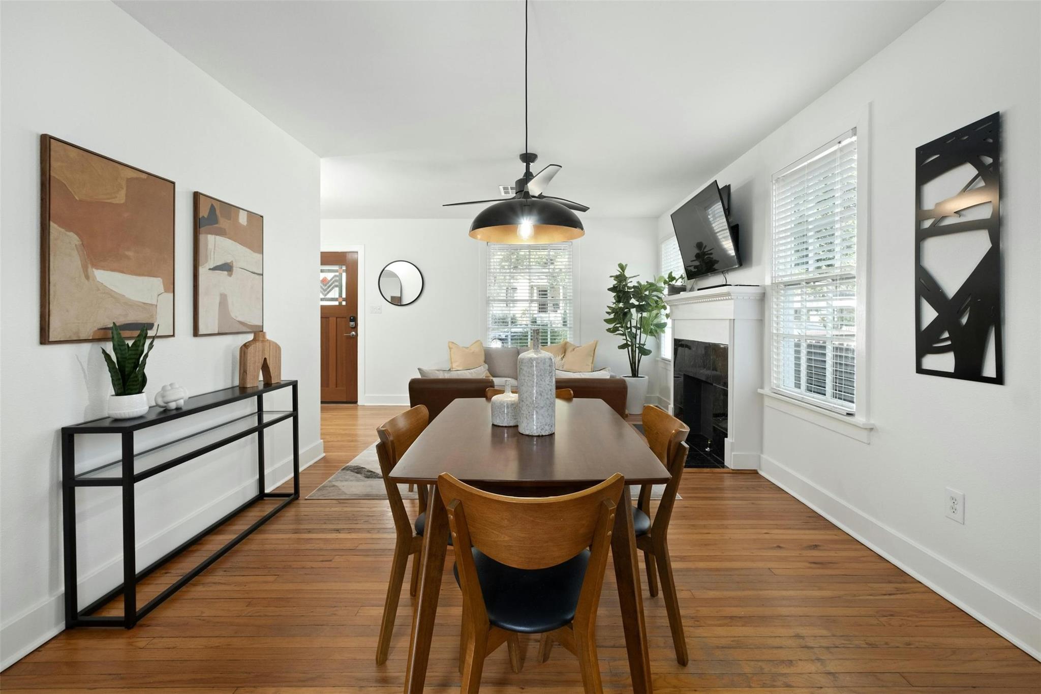 2107 Kenwood Ave Property Photo 5