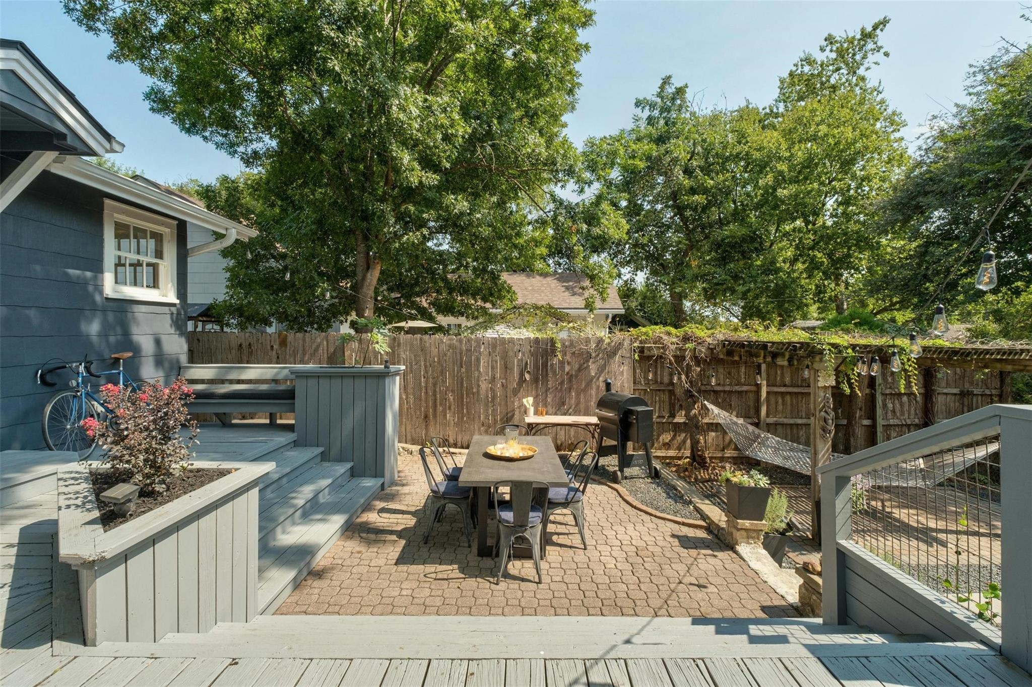 2107 Kenwood Ave Property Photo 18