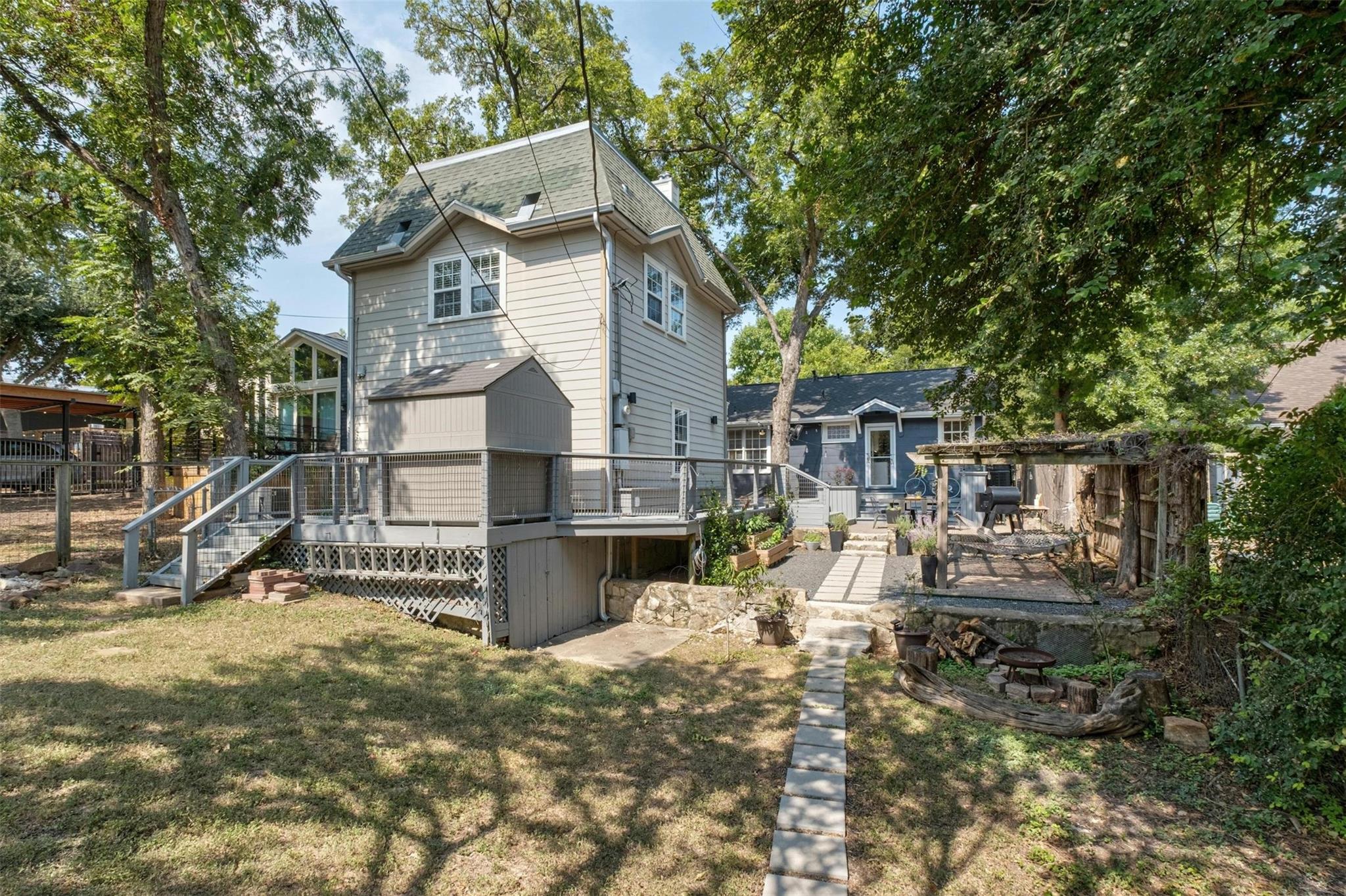 2107 Kenwood Ave Property Photo 21