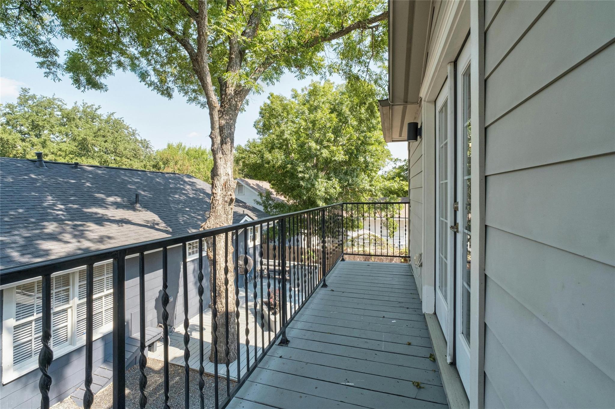 2107 Kenwood Ave Property Photo 31