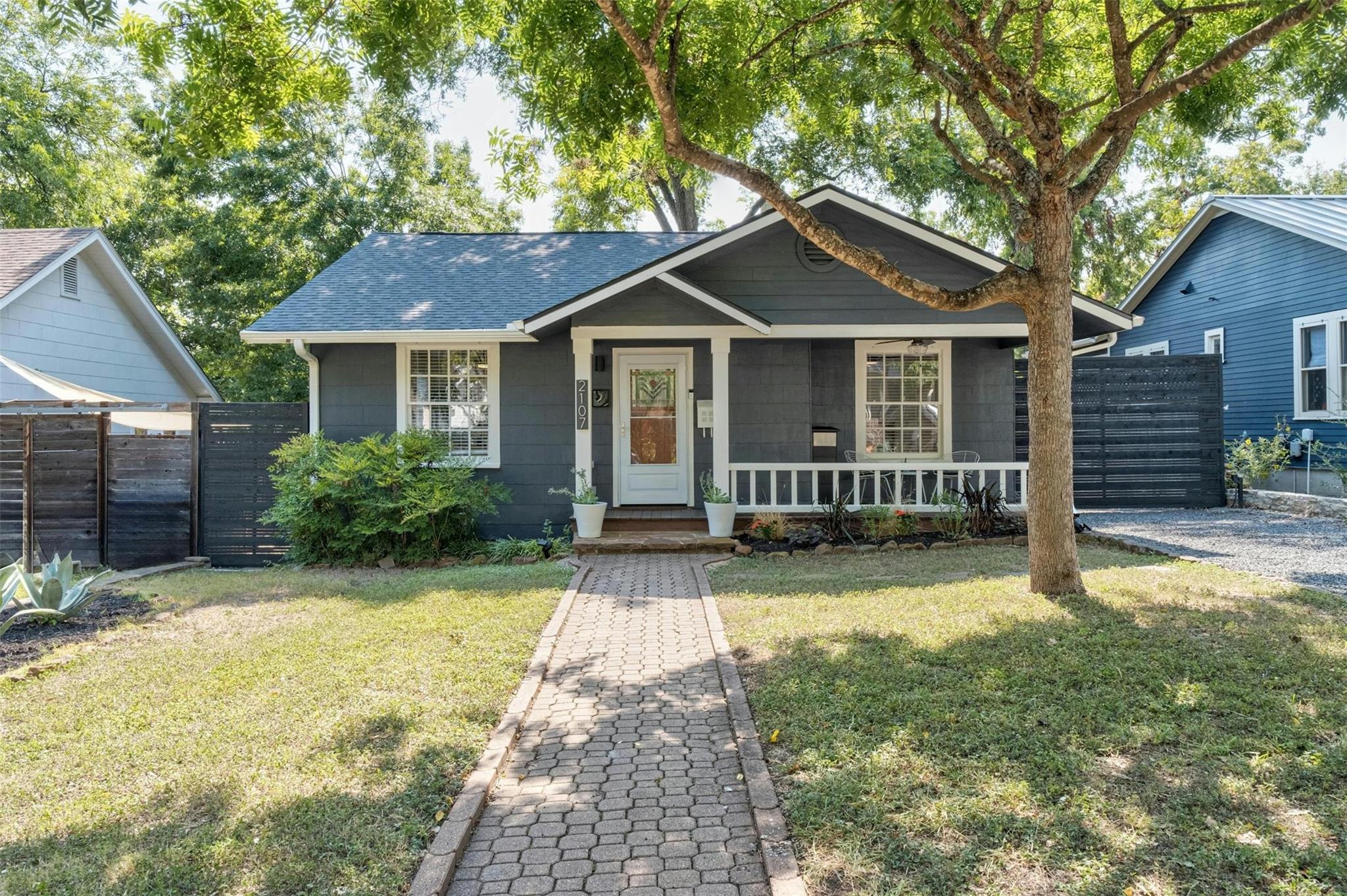 2107 Kenwood Ave Property Photo 34